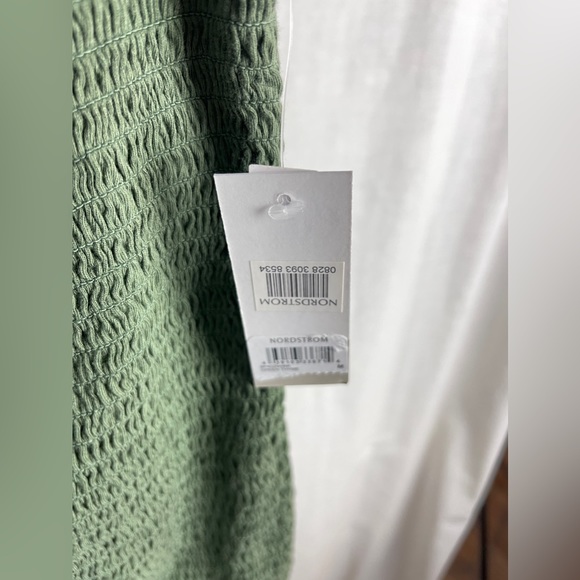 Bp. Green Smocked Off-the-Shoulder Top Size Medium (8-10) NWT - Picture 5 of 11